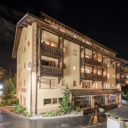 Modernes Apartment, Beim Bahnhof By Zermattstays Lägenhet